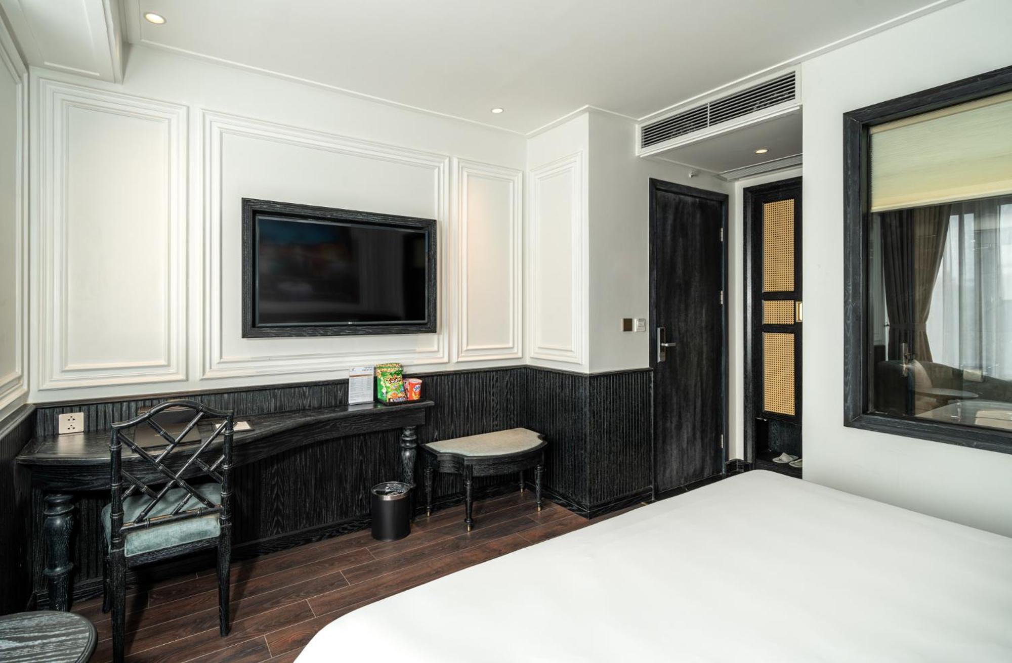 Luxe Paradise Premium Hanoi