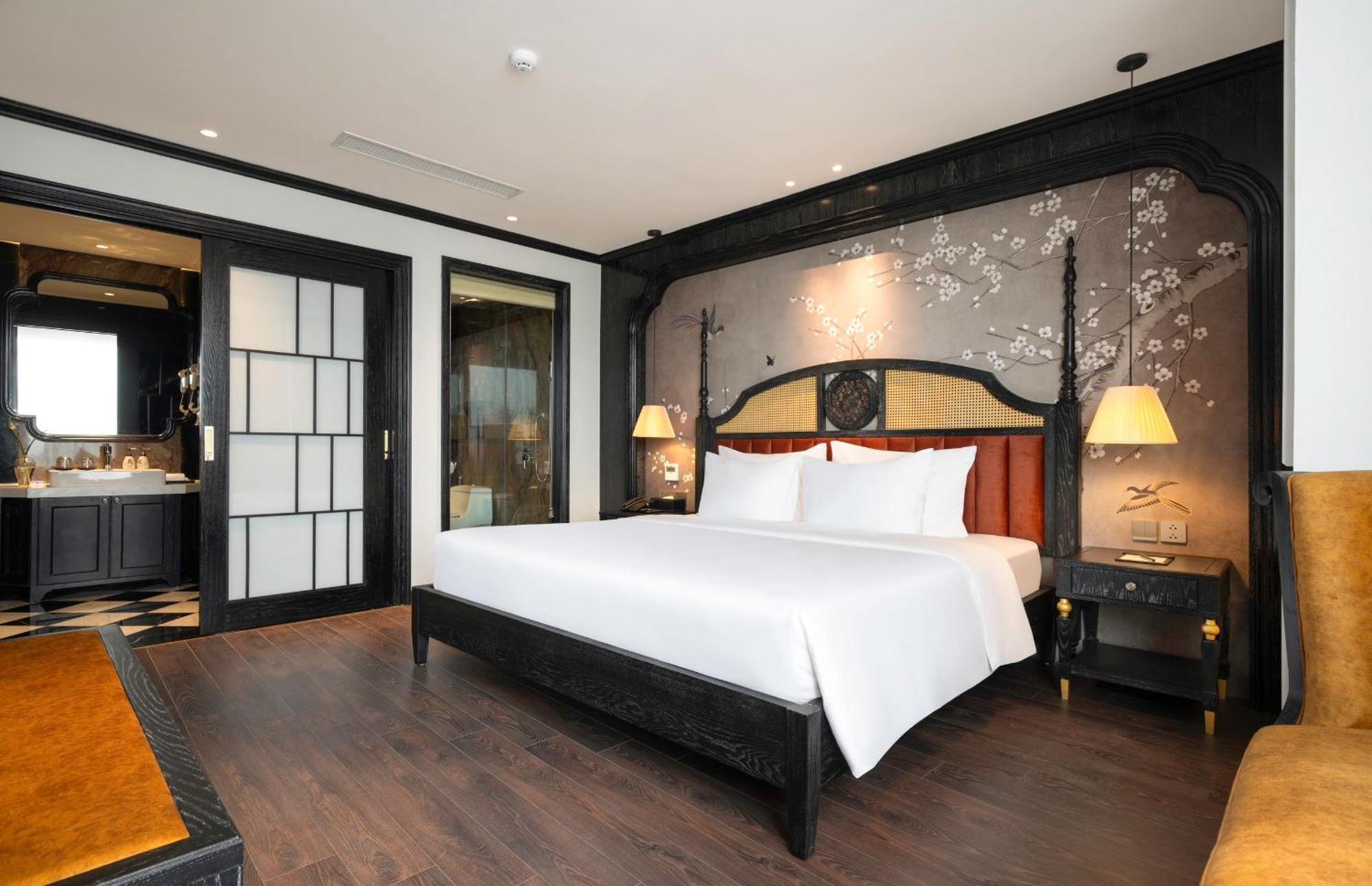 Luxe Paradise Premium 4* Hanoi